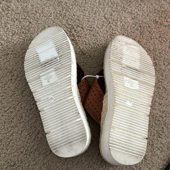 NINE WEST Santo Platform Flip Flop Sandals - Size 7 - Picture 5 of 5